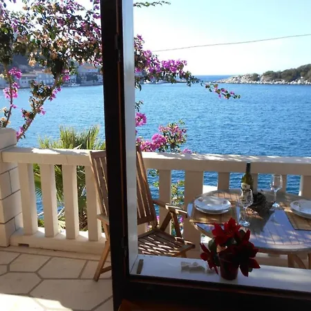 Arch1 - One Bedroom With Terrace 3