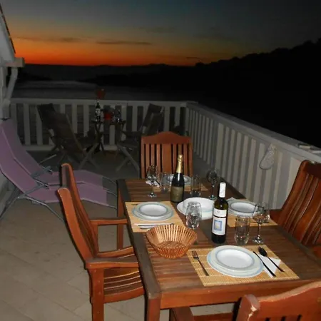 Arch1 - One Bedroom With Terrace 3